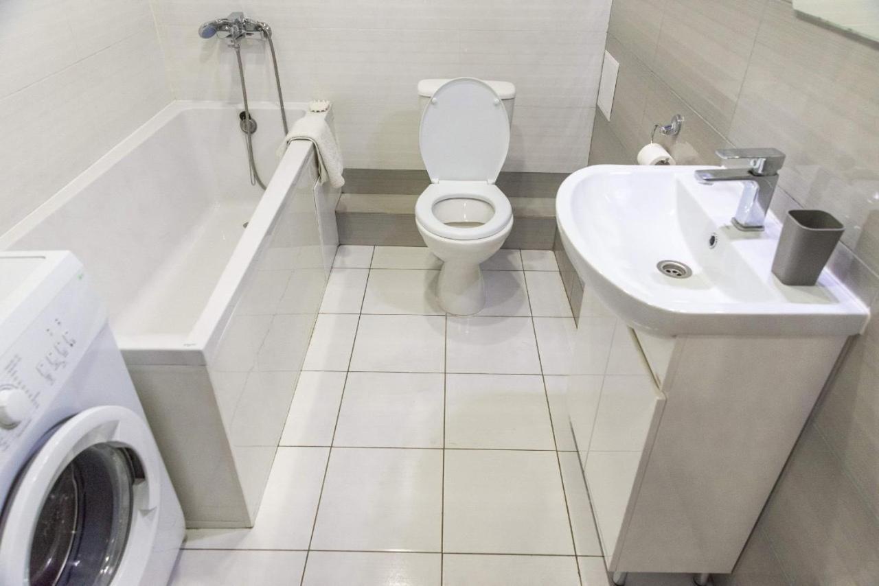Cozy Apartment In A New Building Close To The Downtown Kijów Zewnętrze zdjęcie